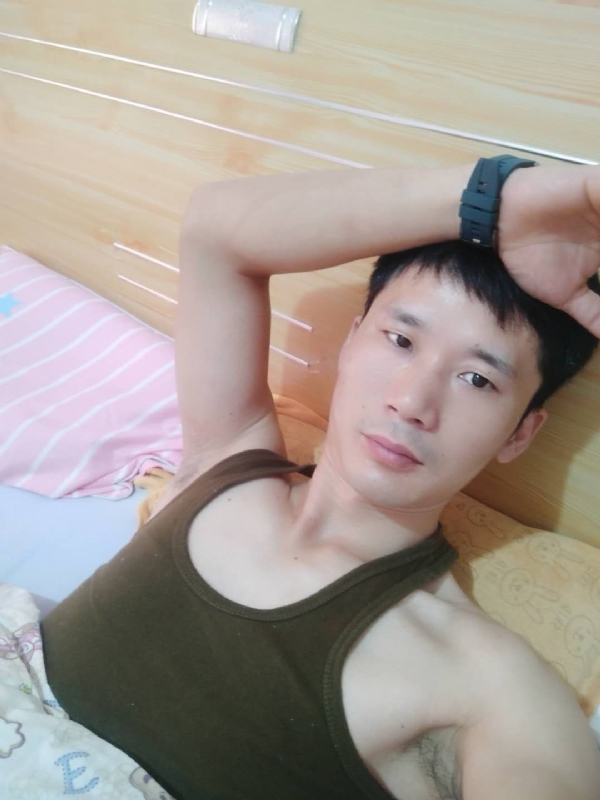 平凡之路的第一张照片--青岛蓝颜知己交友网